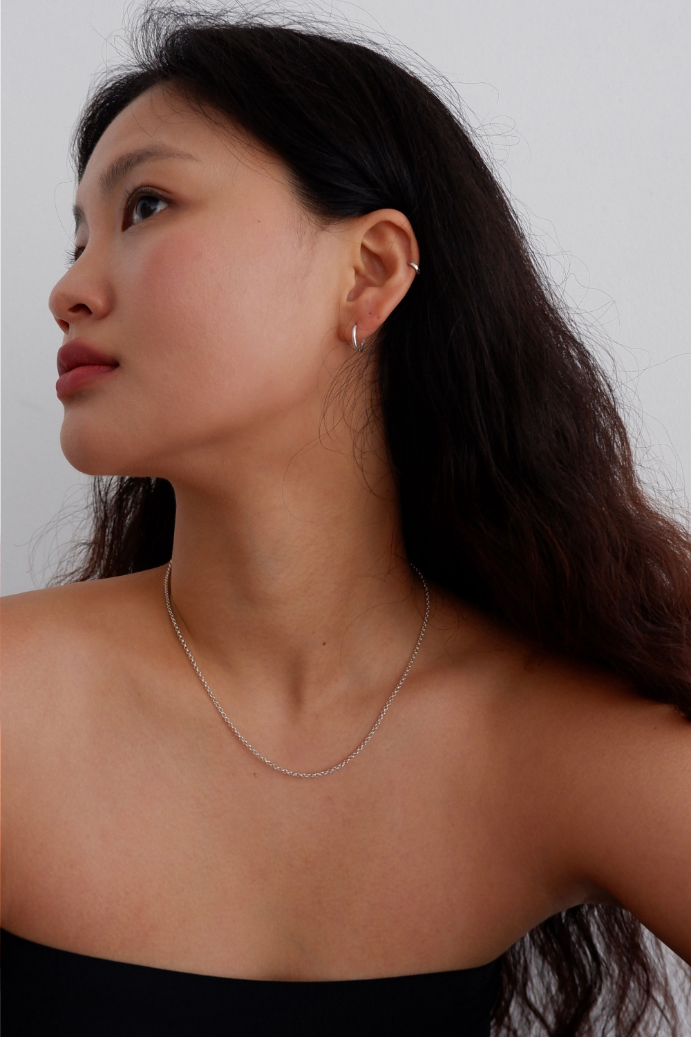 악세사리 모델 착용 이미지-S26L1