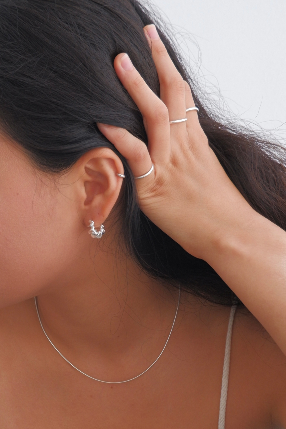 악세사리 모델 착용 이미지-S28L3