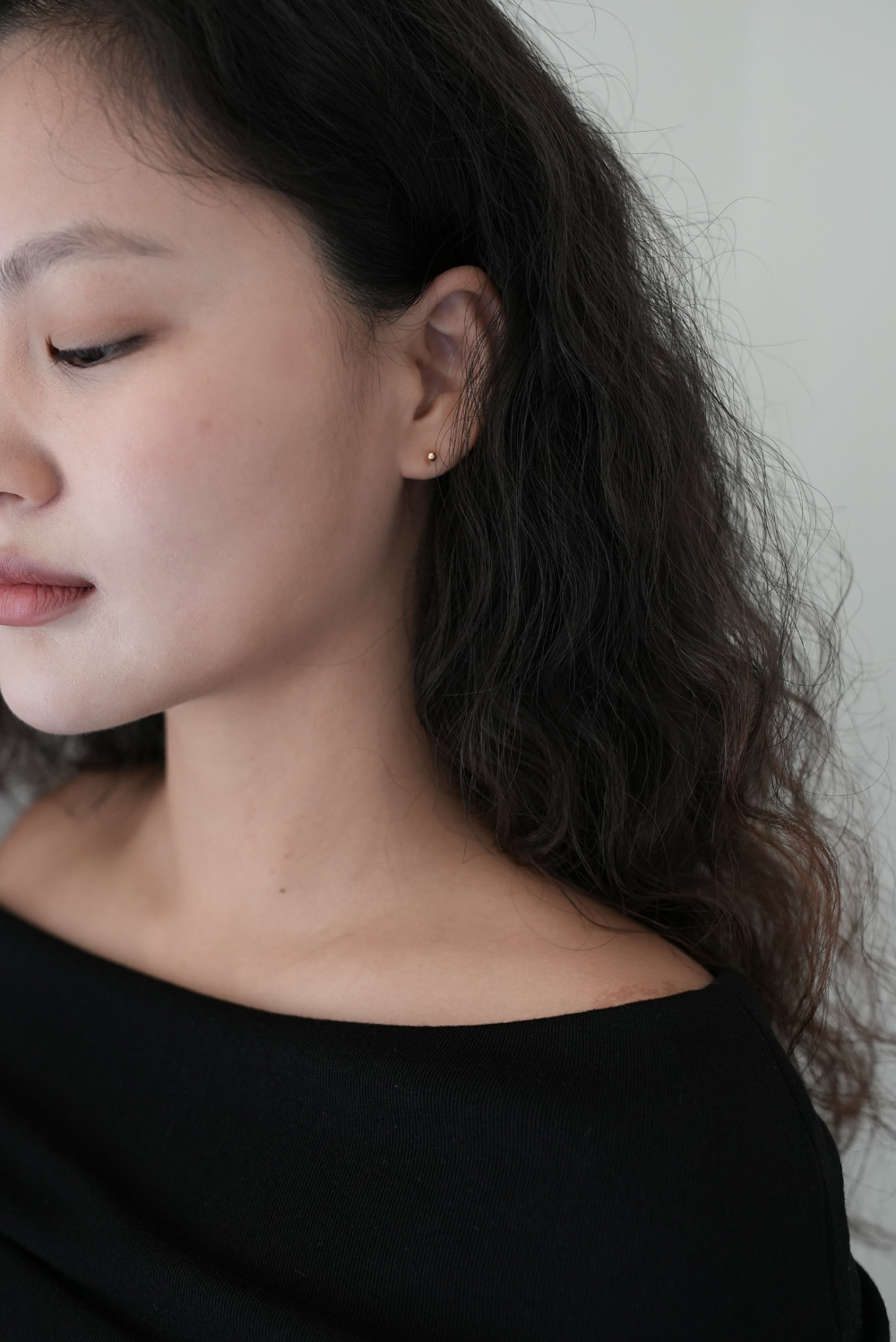 악세사리 모델 착용 이미지-S46L5