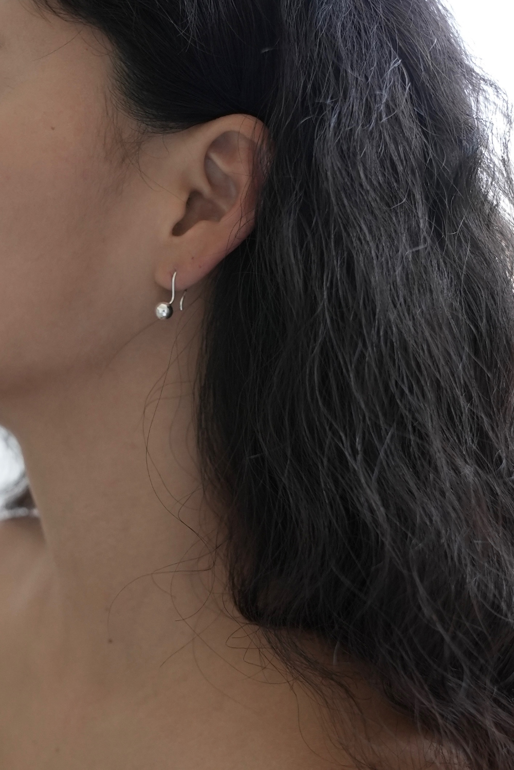 악세사리 모델 착용 이미지-S25L2