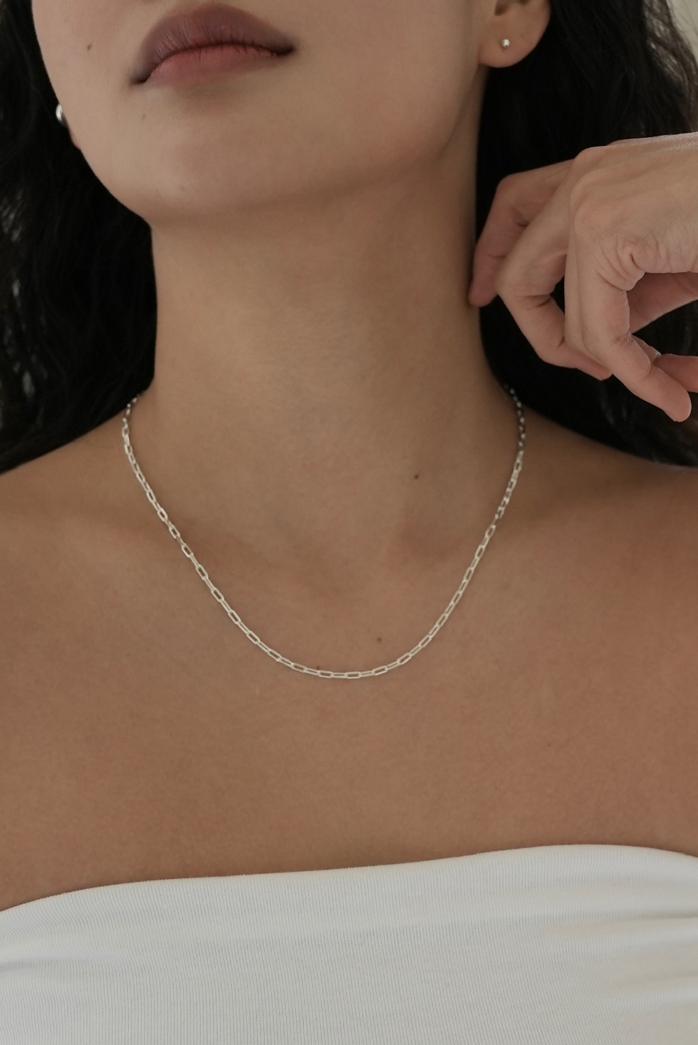 악세사리 모델 착용 이미지-S48L1