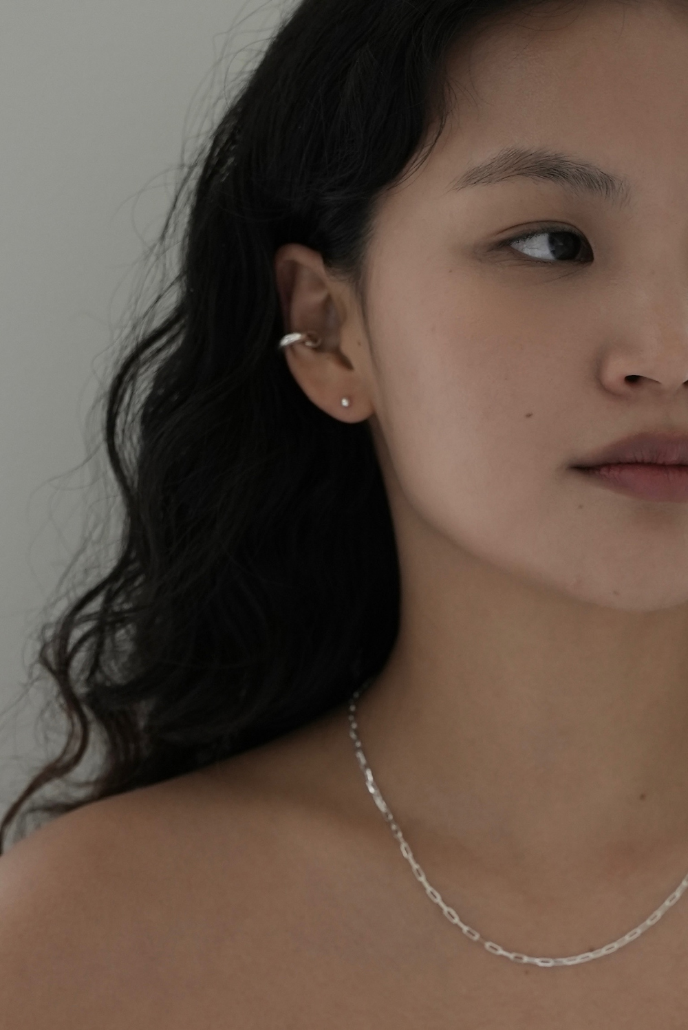 악세사리 모델 착용 이미지-S48L2