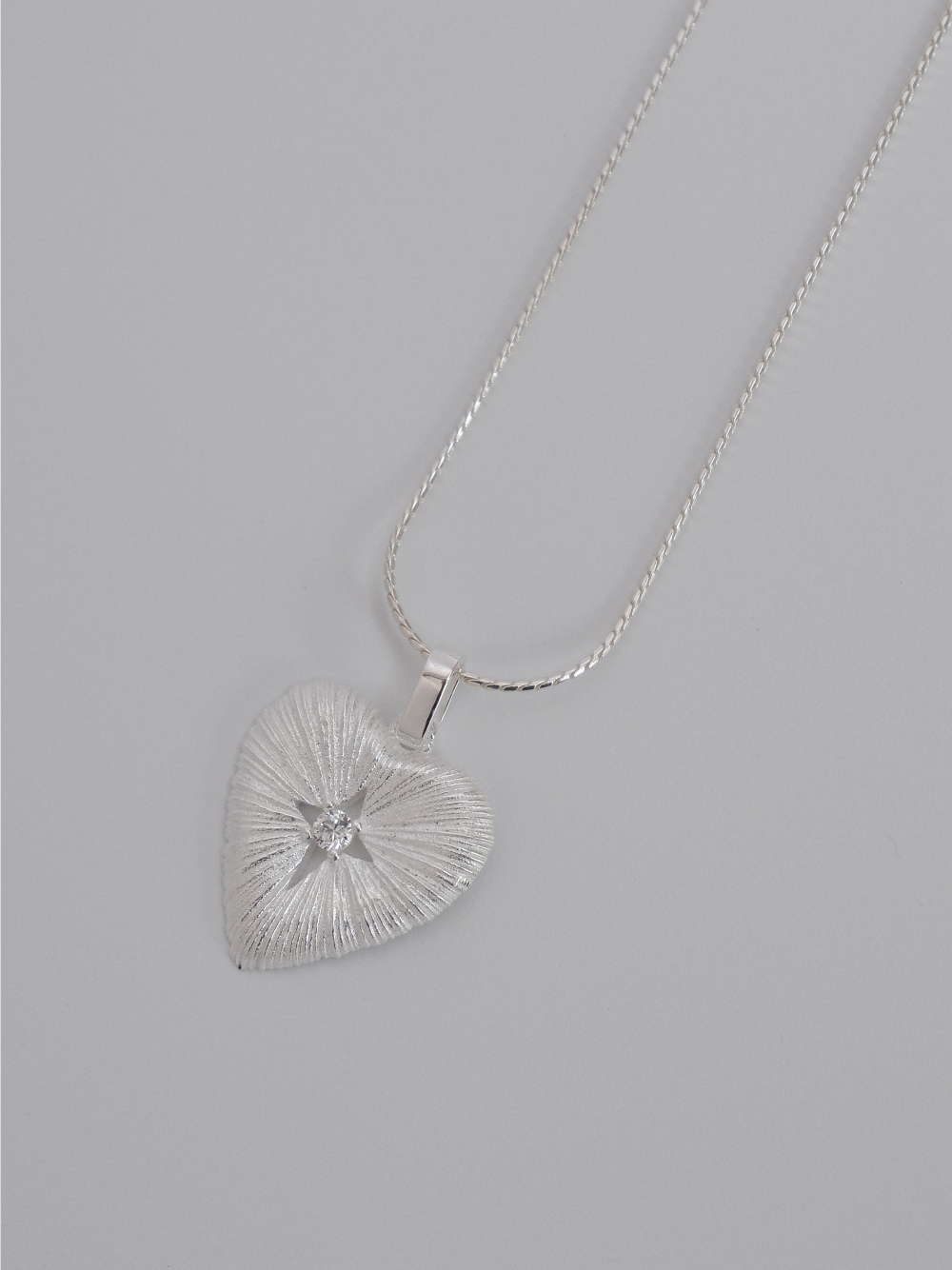 악세사리 그레이 색상 이미지-S37L5