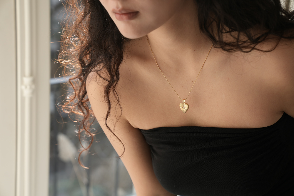 악세사리 모델 착용 이미지-S38L8