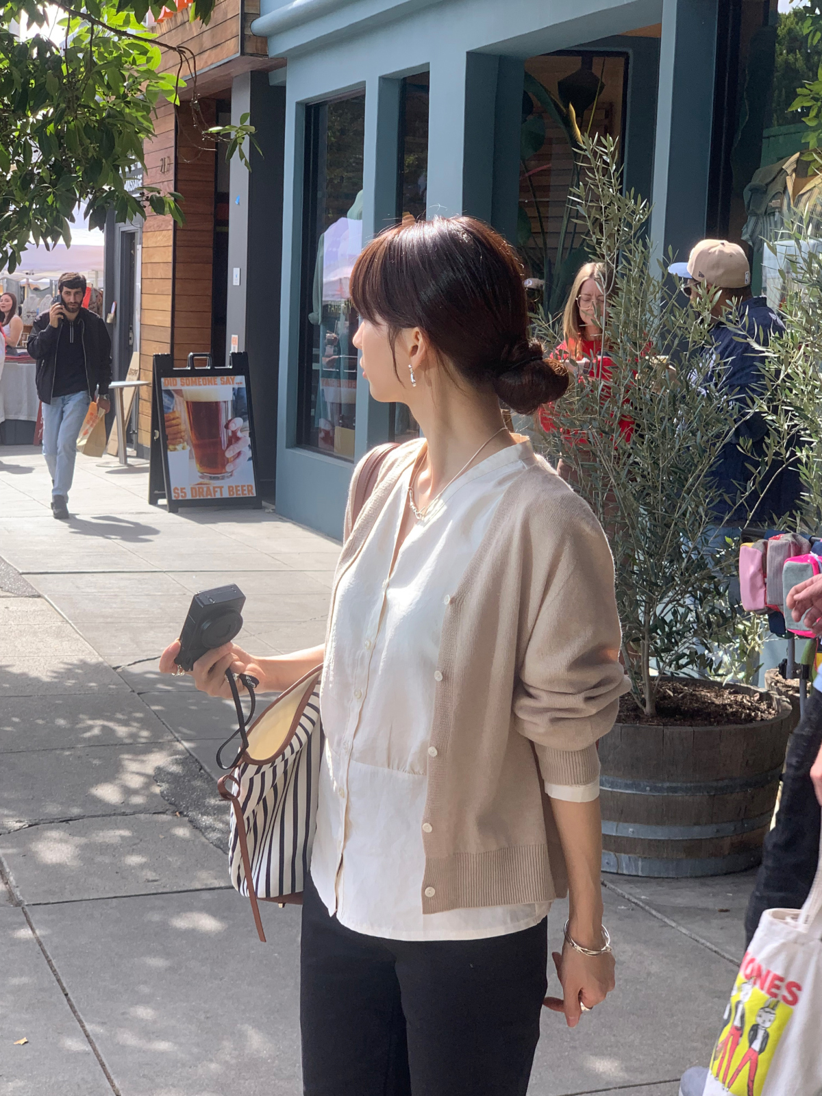 ブラウス モデル画像-S4L83