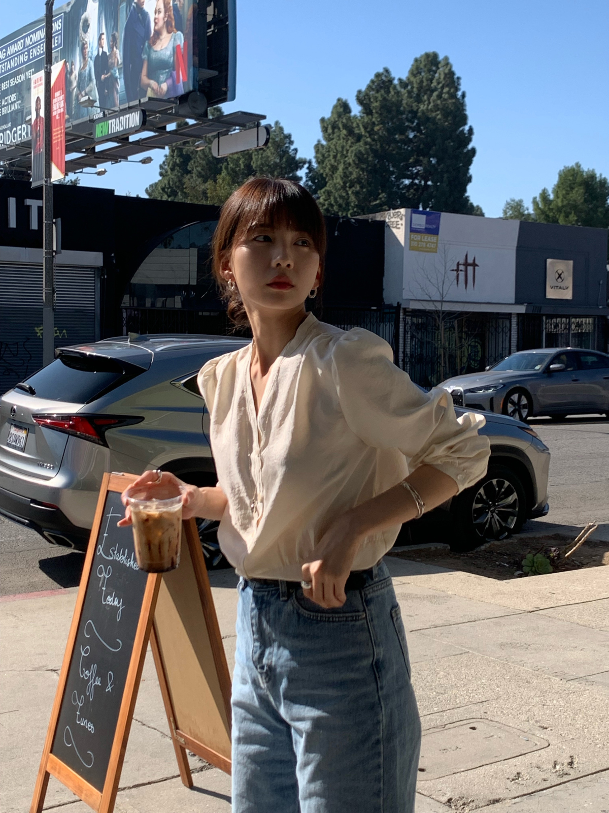 ブラウス モデル画像-S4L7