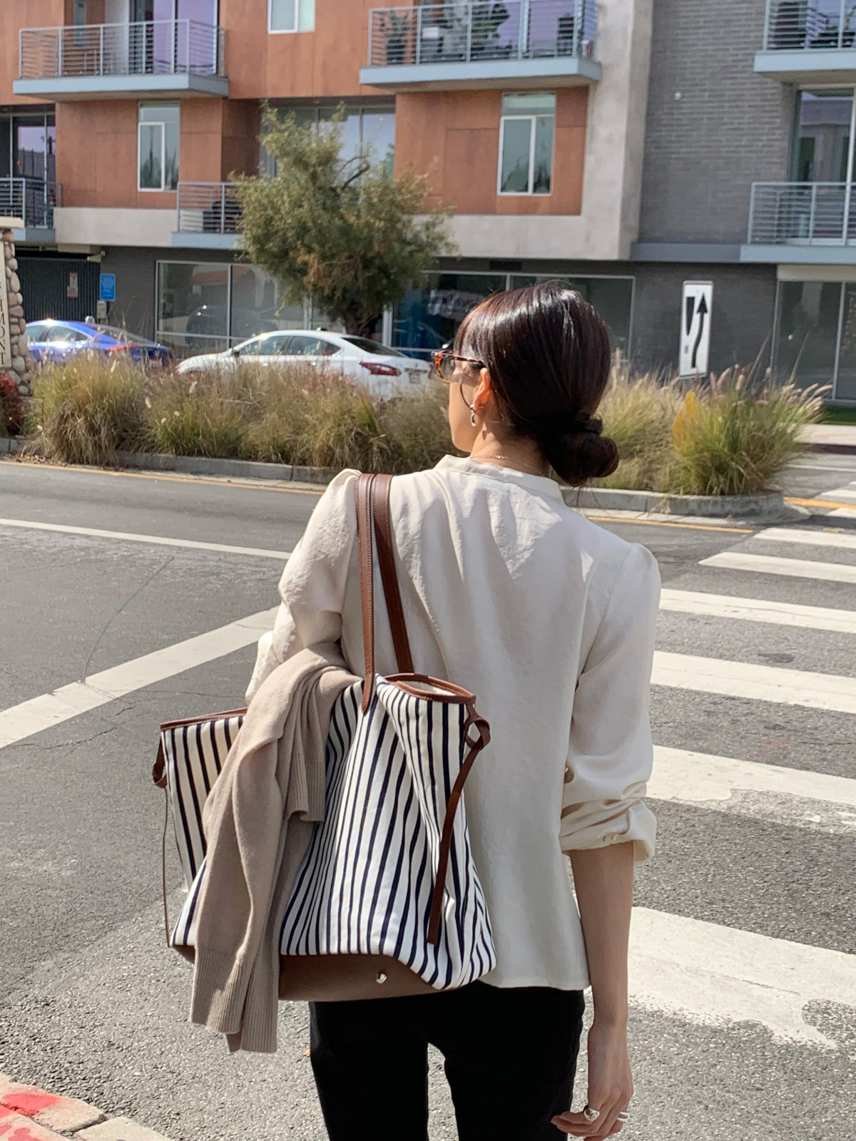 ブラウス モデル画像-S4L134