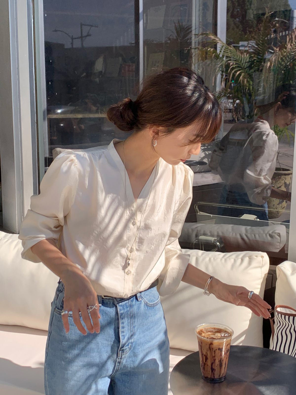 ブラウス モデル画像-S4L43