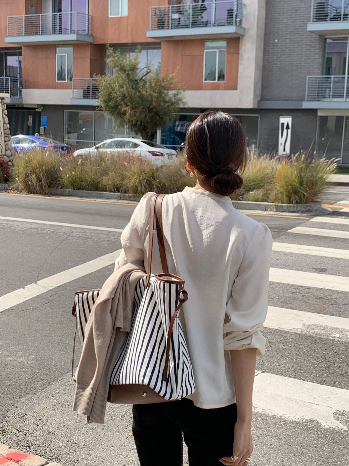 ブラウス モデル画像-S4L135