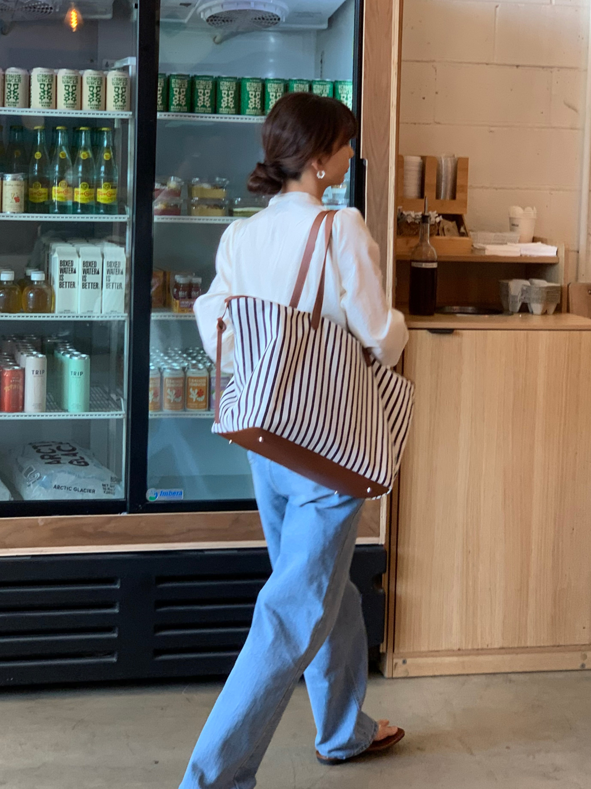 ブラウス モデル画像-S4L30