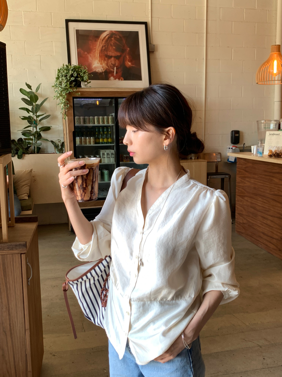 ブラウス モデル画像-S4L35