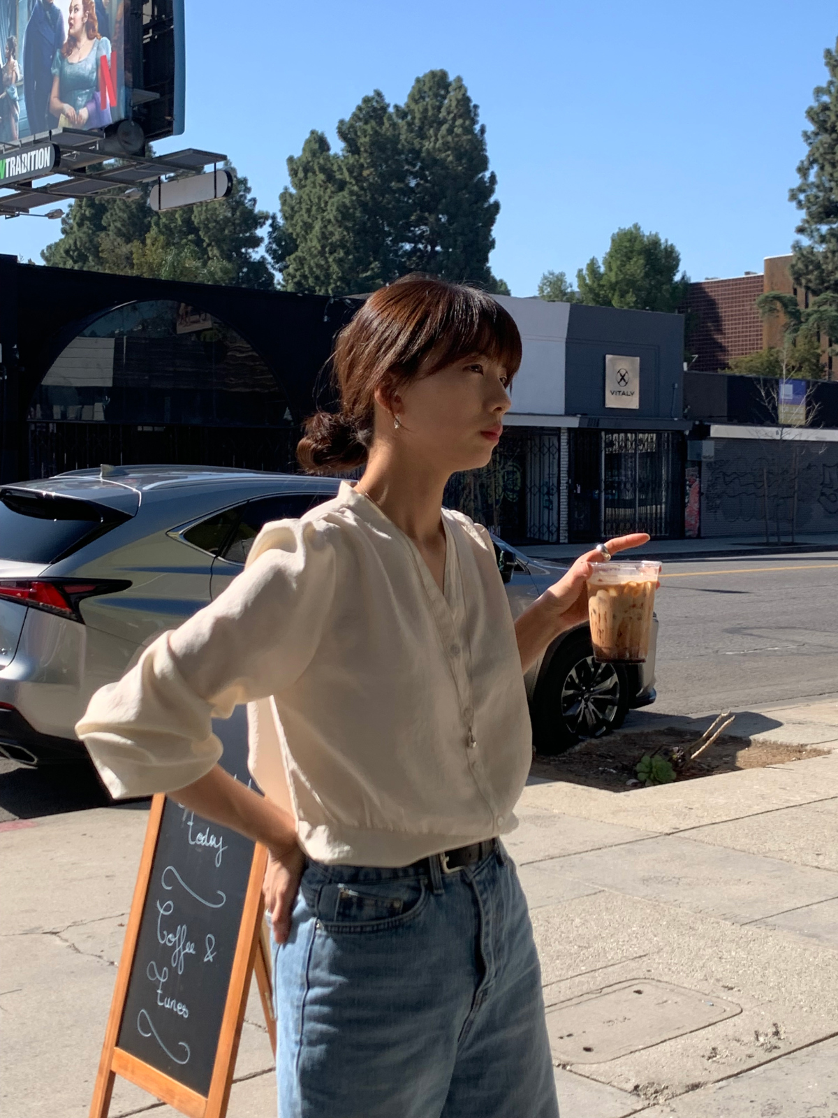 ブラウス モデル画像-S4L71