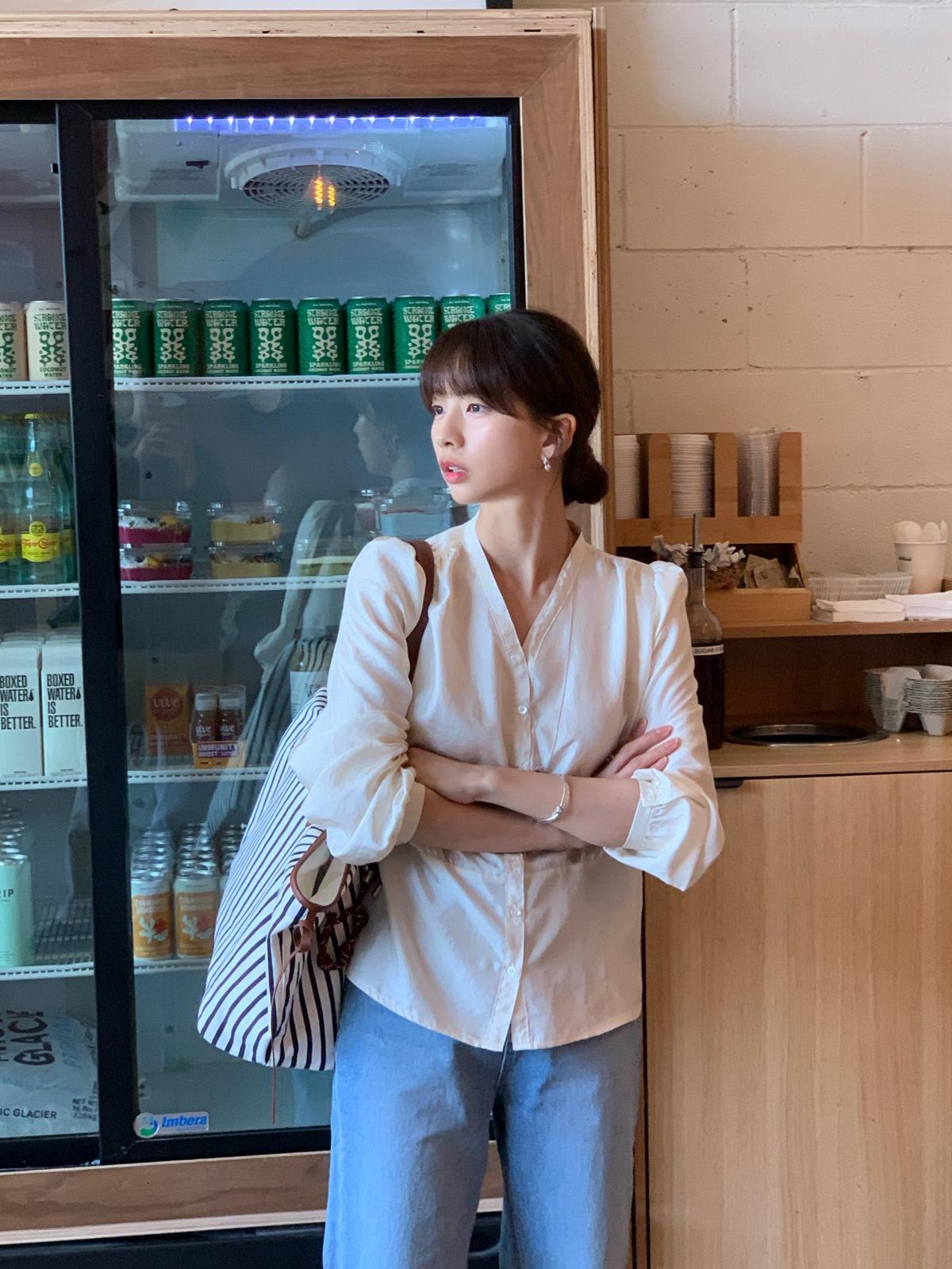 ブラウス モデル画像-S4L25