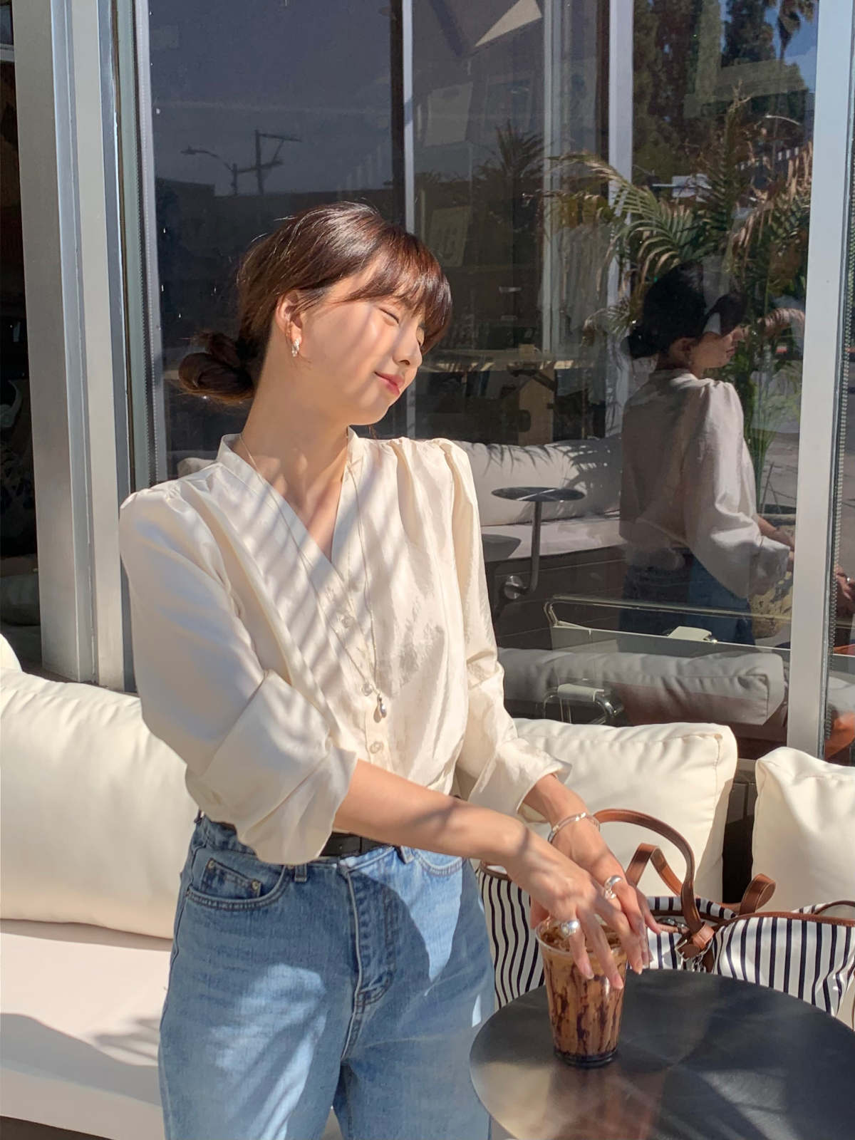 ブラウス モデル画像-S4L42