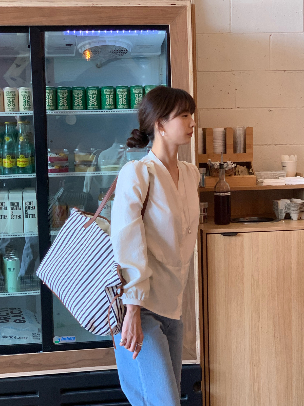 ブラウス モデル画像-S4L24