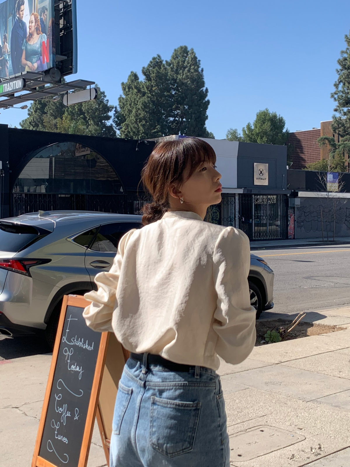 ブラウス モデル画像-S4L73