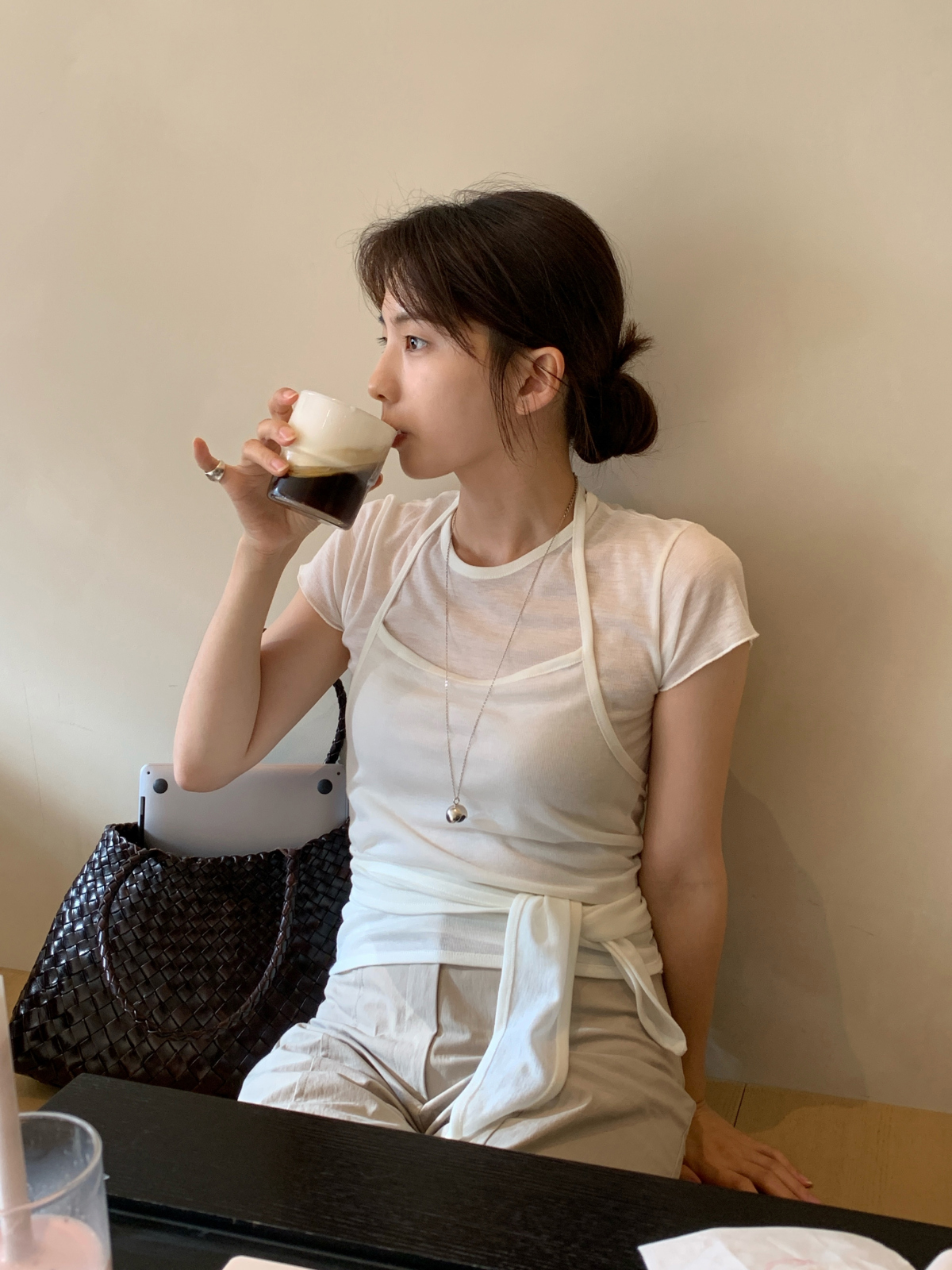 パンツ モデル画像-S7L6