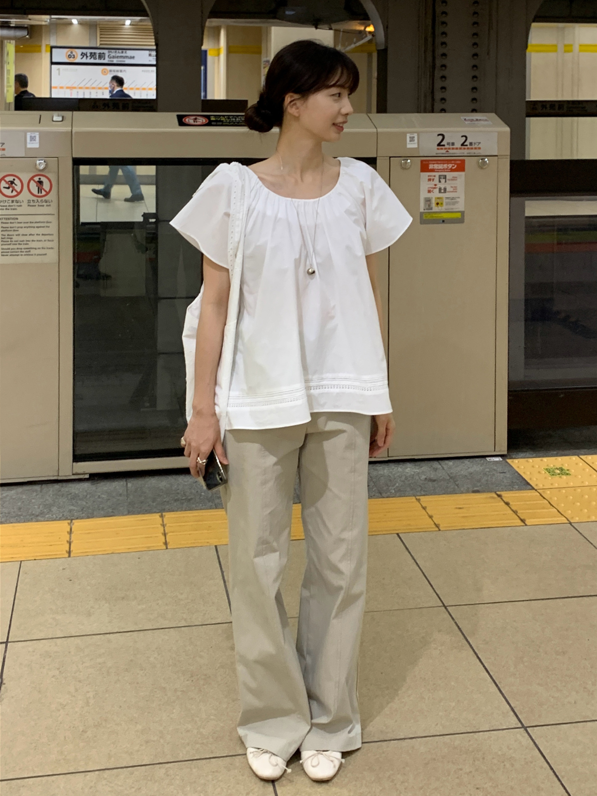 パンツ モデル画像-S4L58