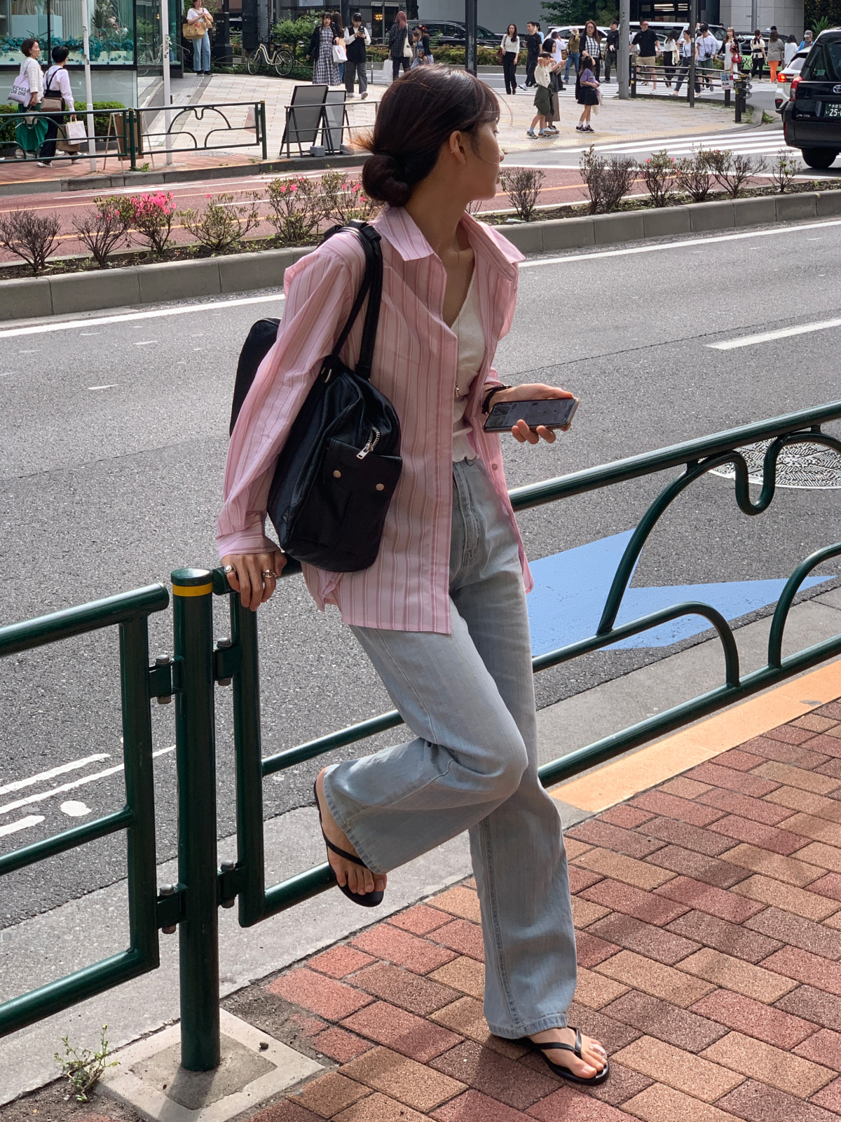 パンツ モデル画像-S4L1