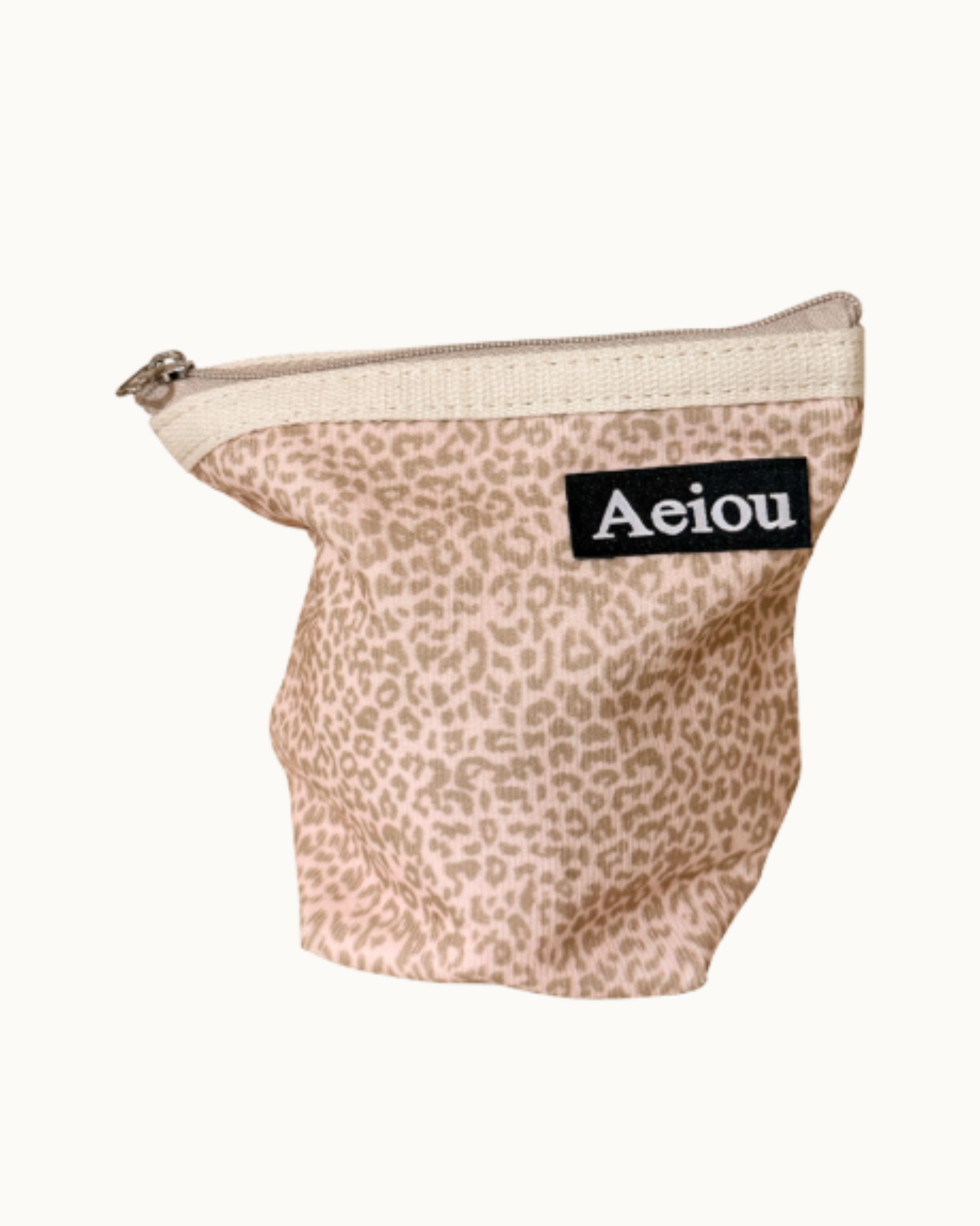 Basic Pouch (M size) Leopard Pink Corduroy - discover good goods