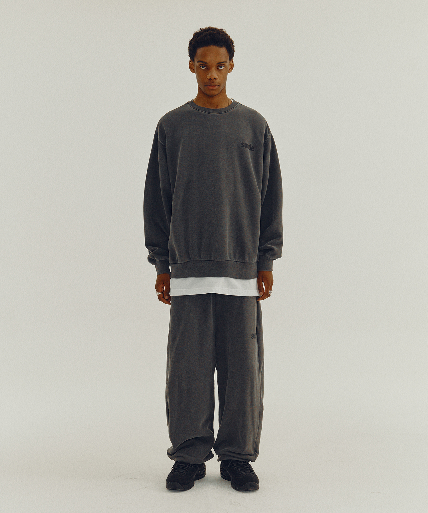 WASHED LOGO CREWNECK [PIGMENT BLACK] - Suade