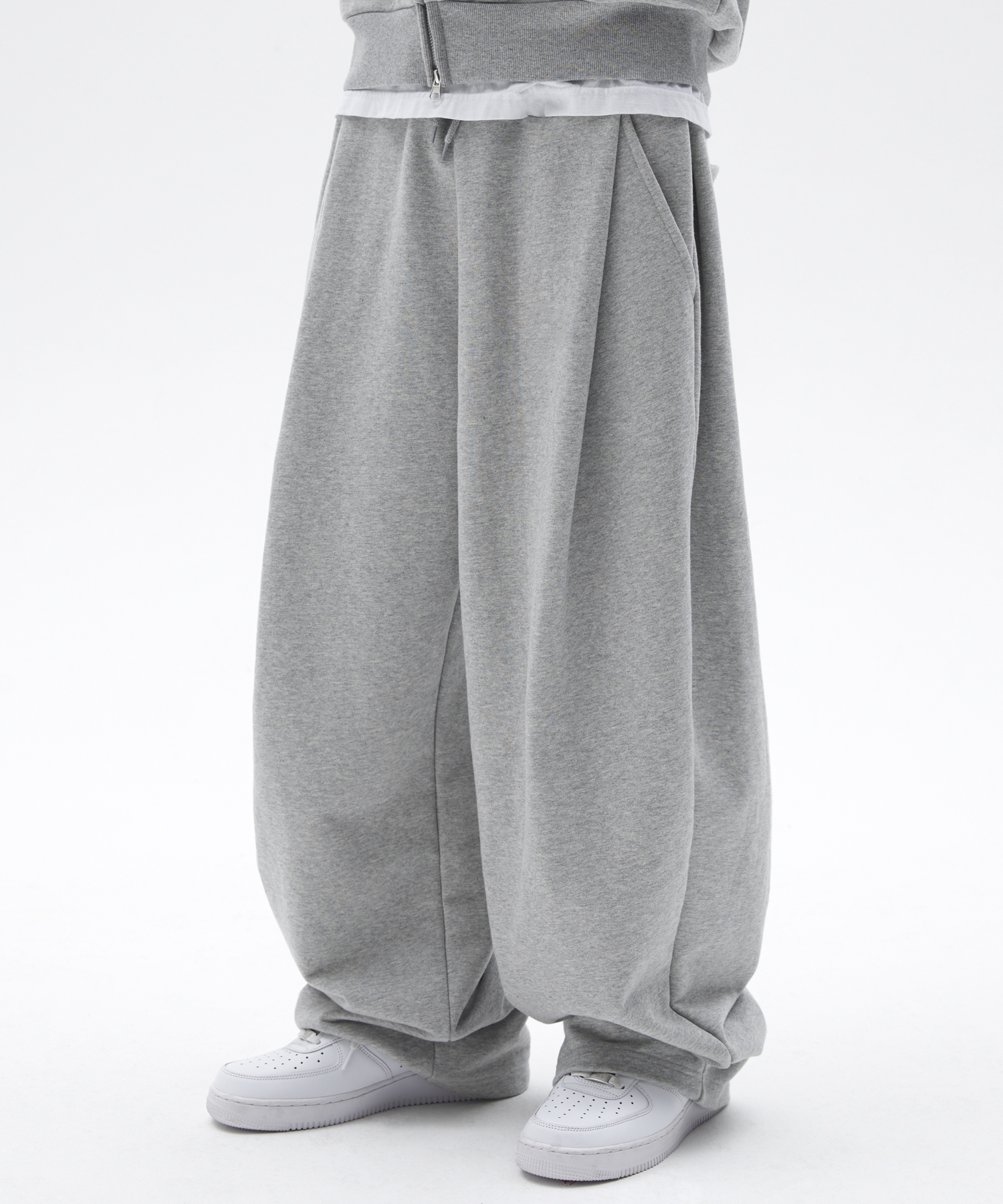 TWO TUCK LONG PANTS [GRAY] - Suade