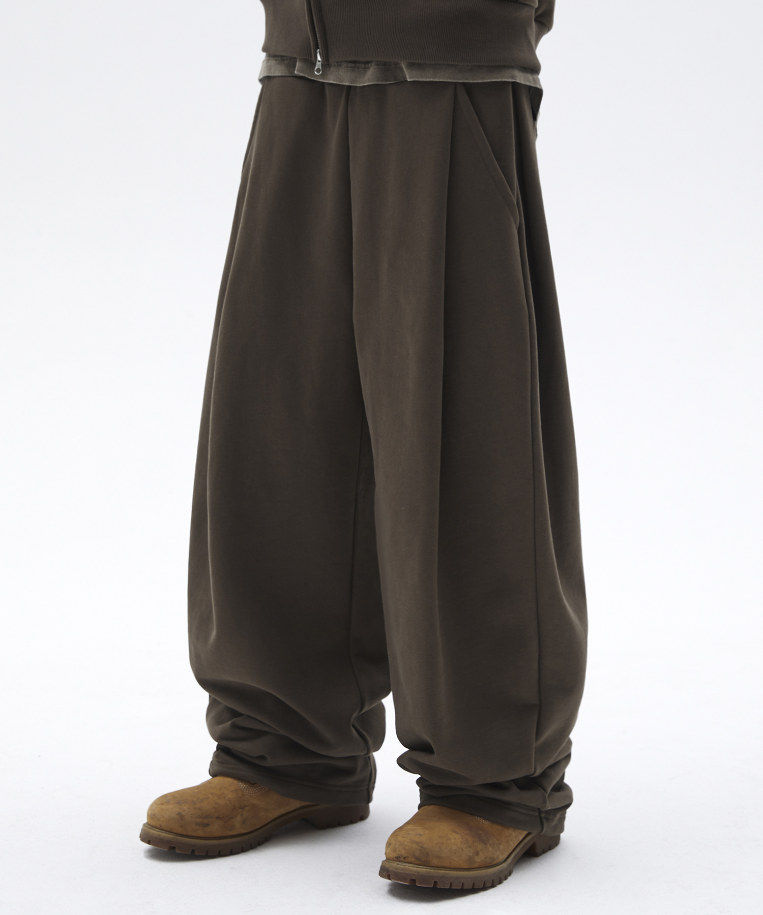【SCENERITY】Toyu two-tuck wide slacks Toyu two-tuck wide slacks - SCENERITY