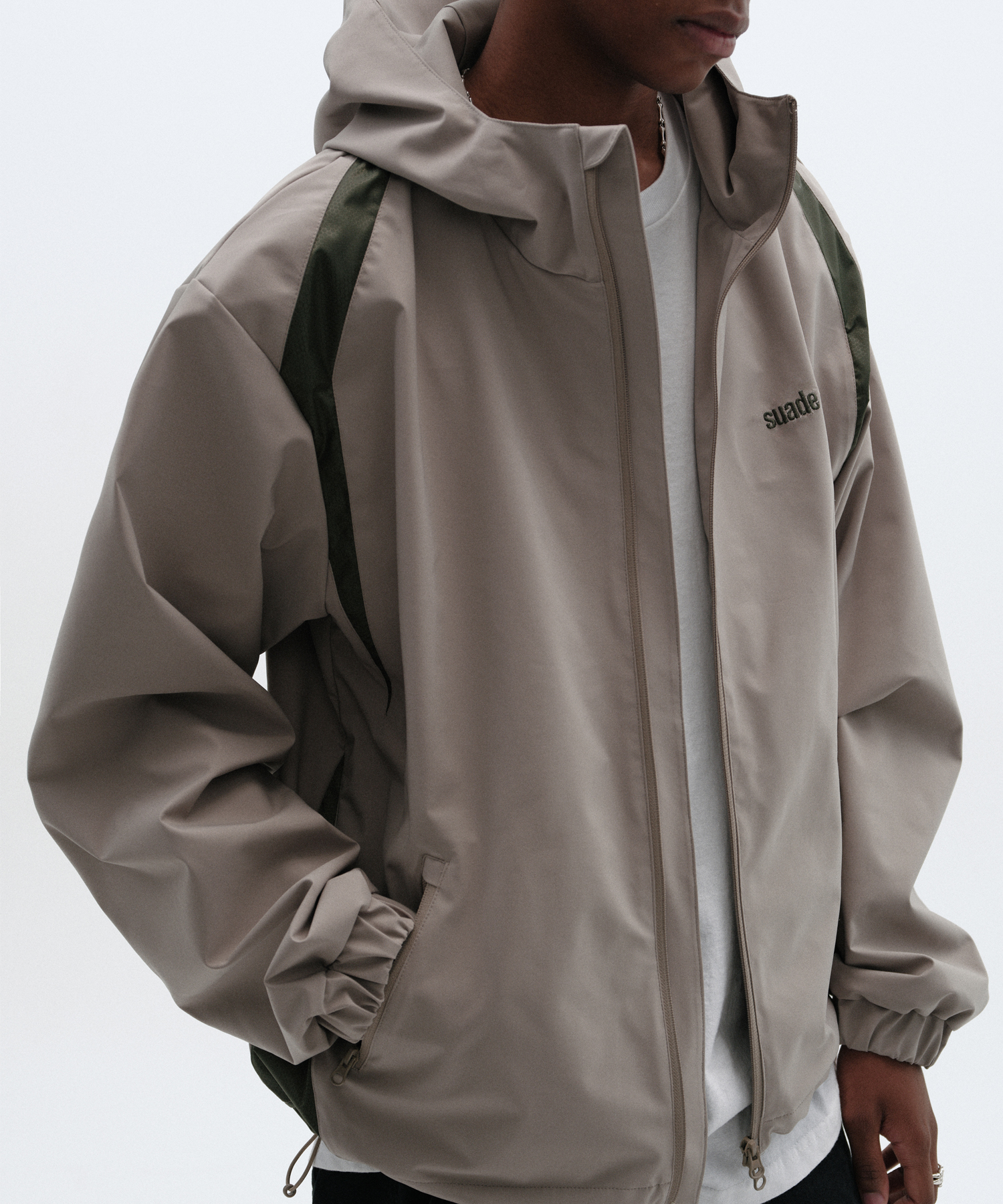 B WINDBREAKER [OLIVE] - Suade