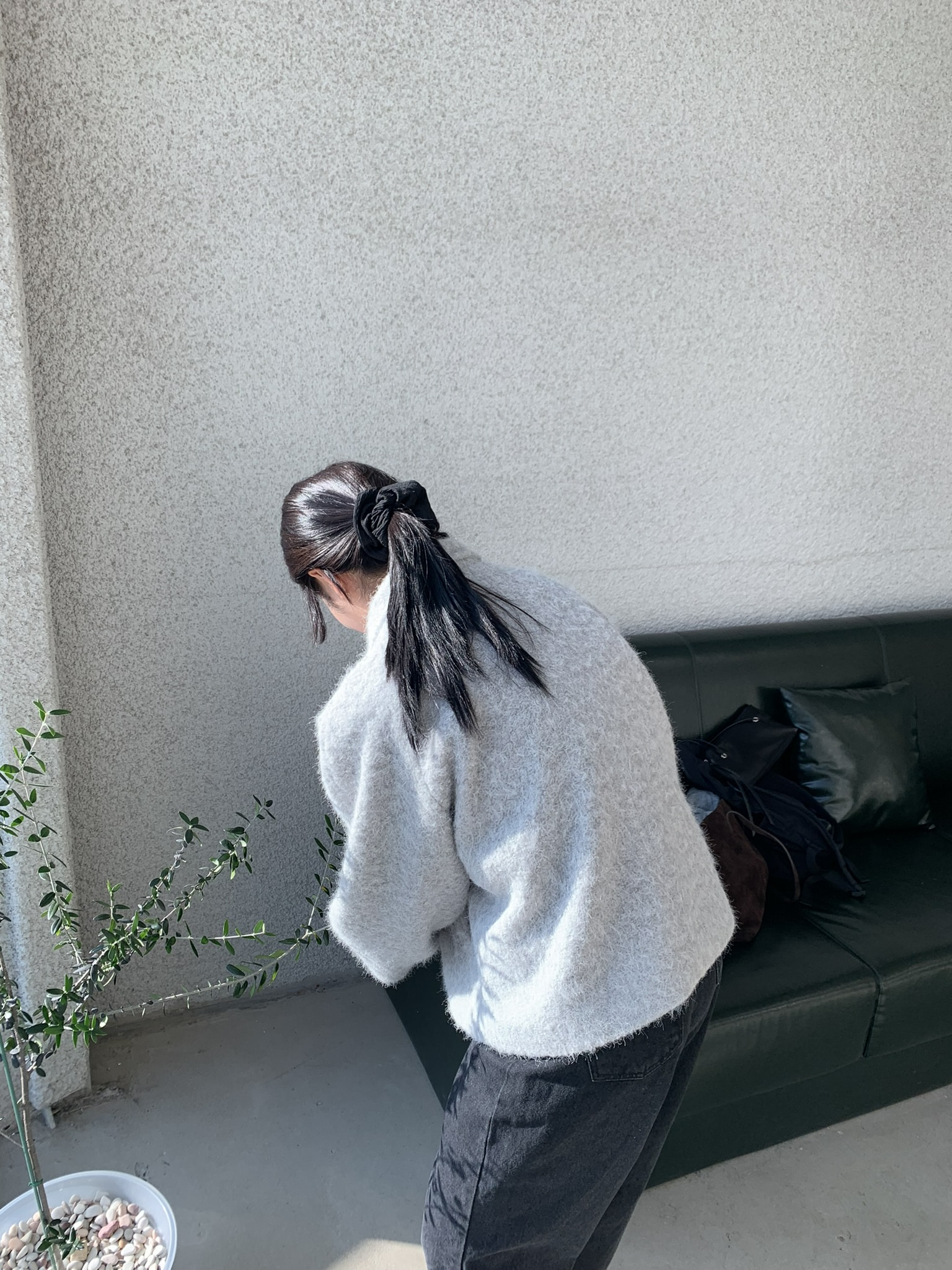 (2 color) 하이넥 부클 숏 코트  High-neck boucle short knitwear 상세 이미지 10