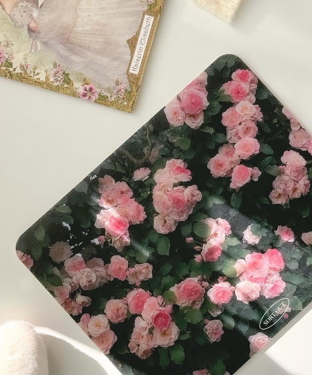 pink rose garden mouse pad