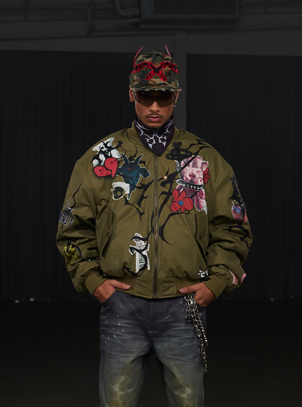 送料関税込 【DND4DES】 Graffiti Bomb MA1 Jacket Green DND4DES Graffiti Embroidered MA1 Bomber Jacket