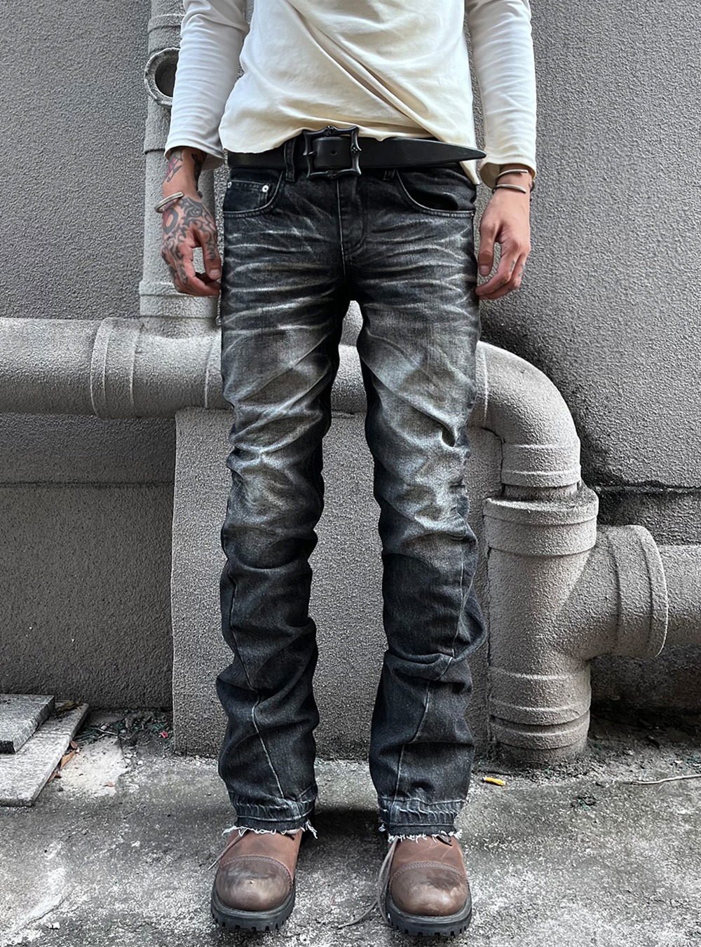 no E mosen] Distressed Grey Denim Slim Fit Jeans - BCAESAR