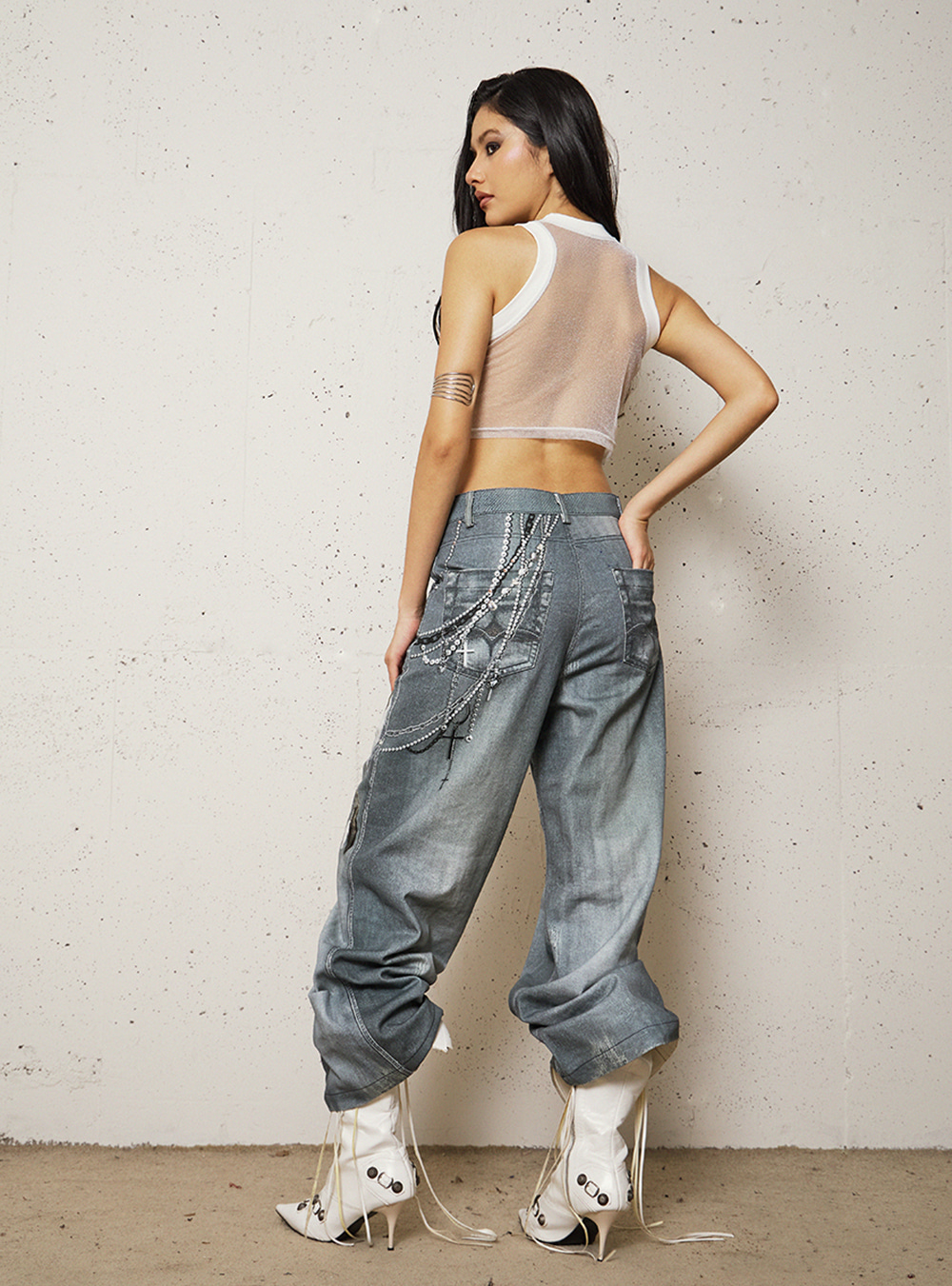 DND4DES] 3D Beaded Chain Distressed Jeans - BCAESAR