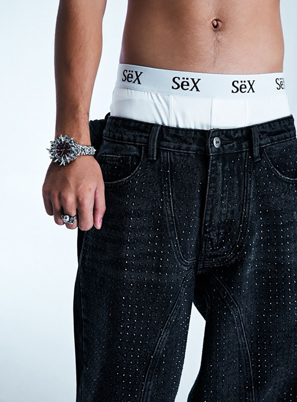 COZY] Rhinestone Washed Jeans - BCAESAR