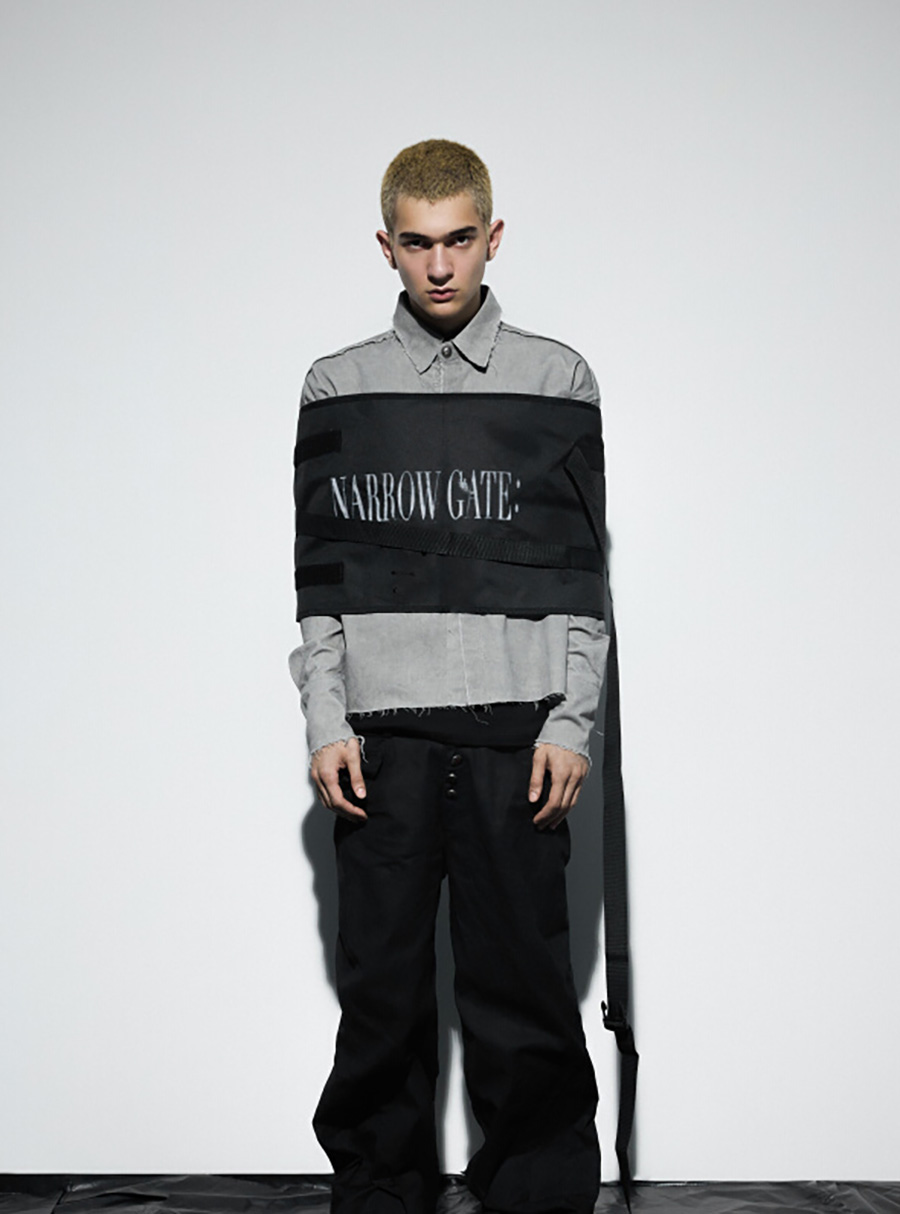 送料関税込 【NO E MOSEN】 printed long-sleeved shirt No E Mosen] printed long-sleeved shirt - BCAESAR