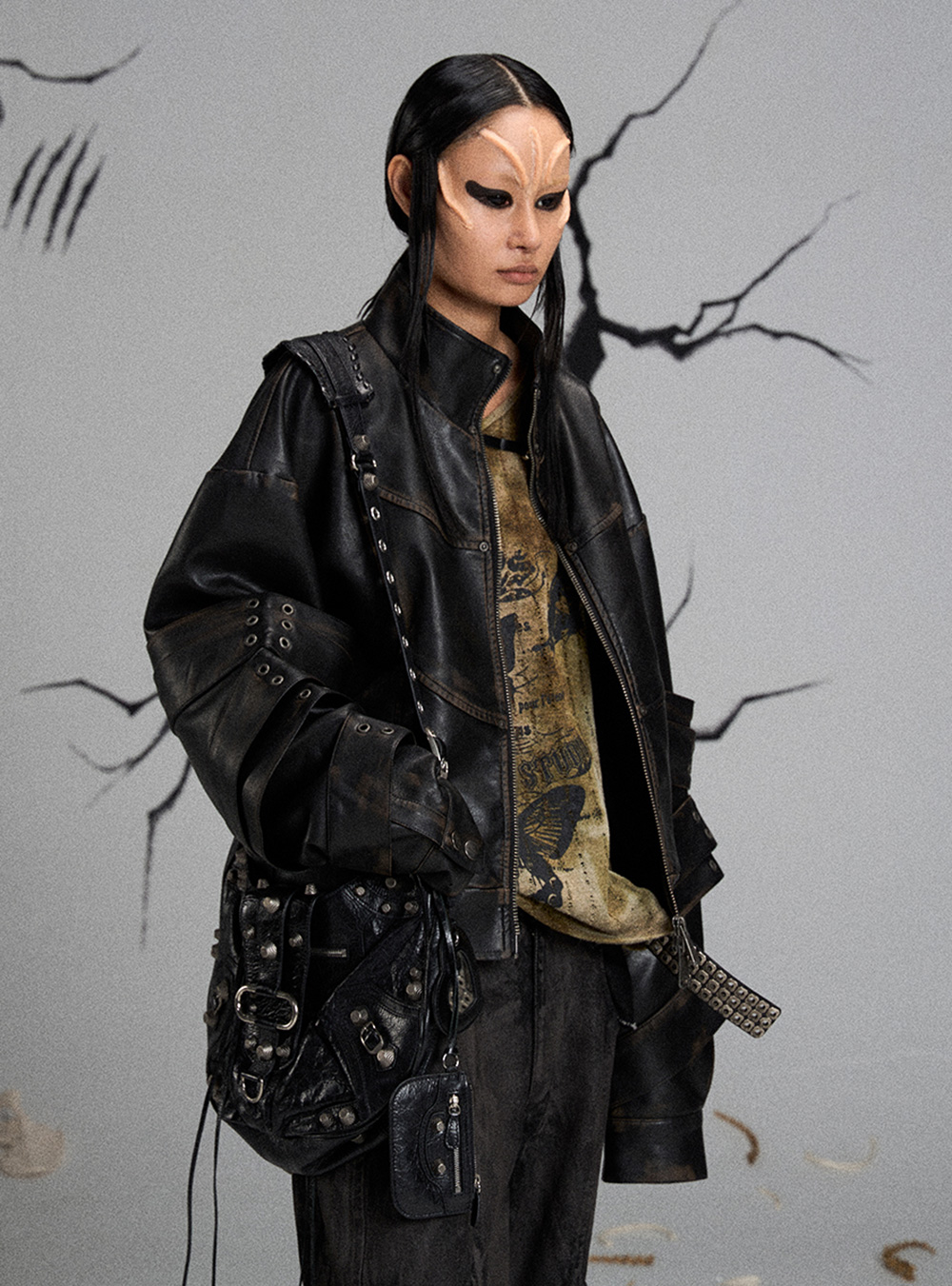 FLYERRER] Distressed Leather Jacket - BCAESAR