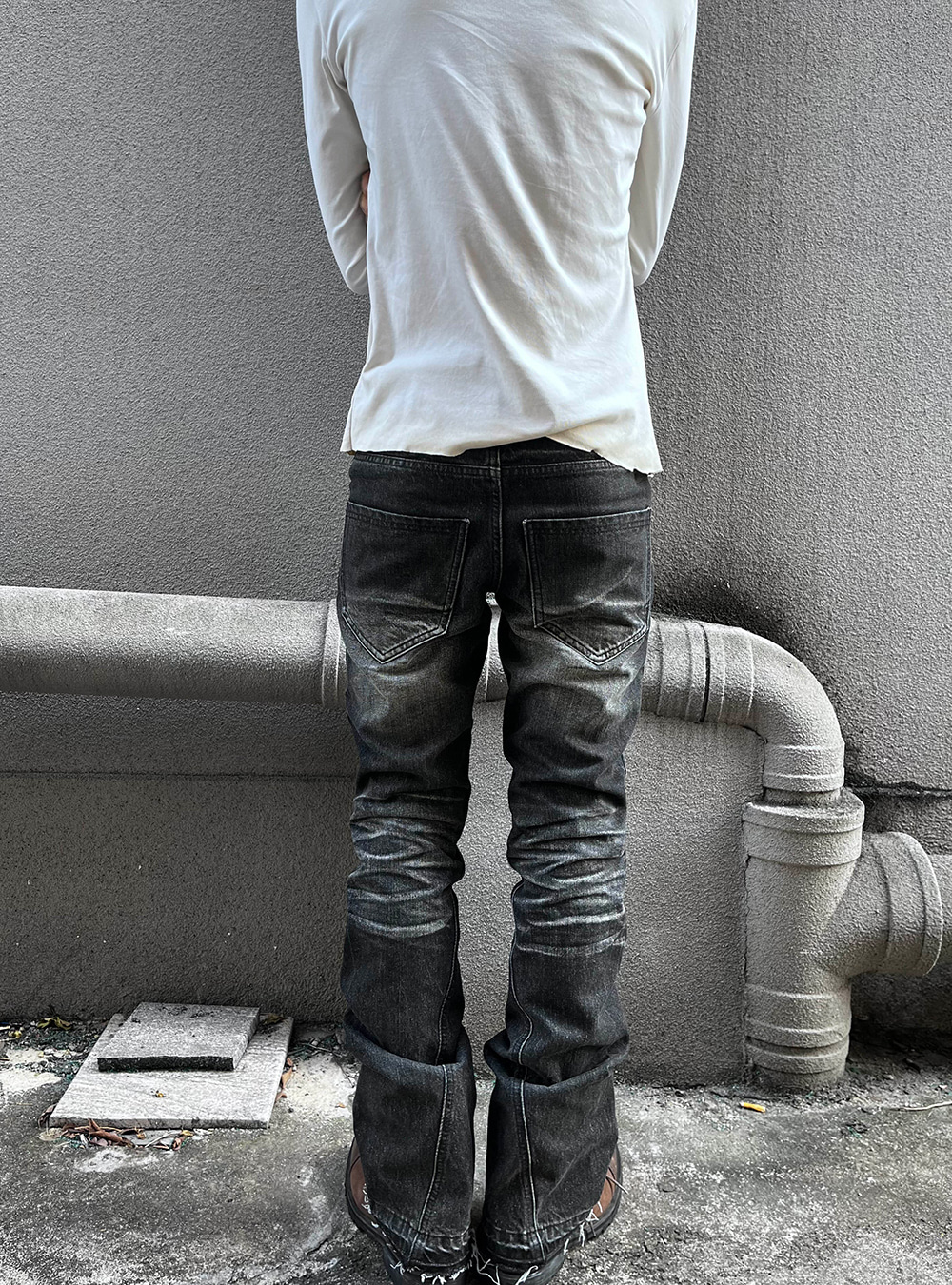noEmosen | Ripple Cracked Super Long Denim Pants no E mosen 