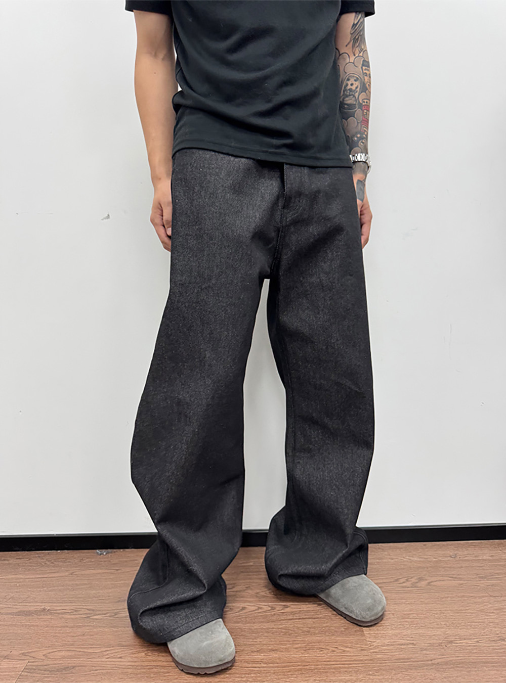 WANNA LAB] Raw Denim Baggy Jeans - BCAESAR