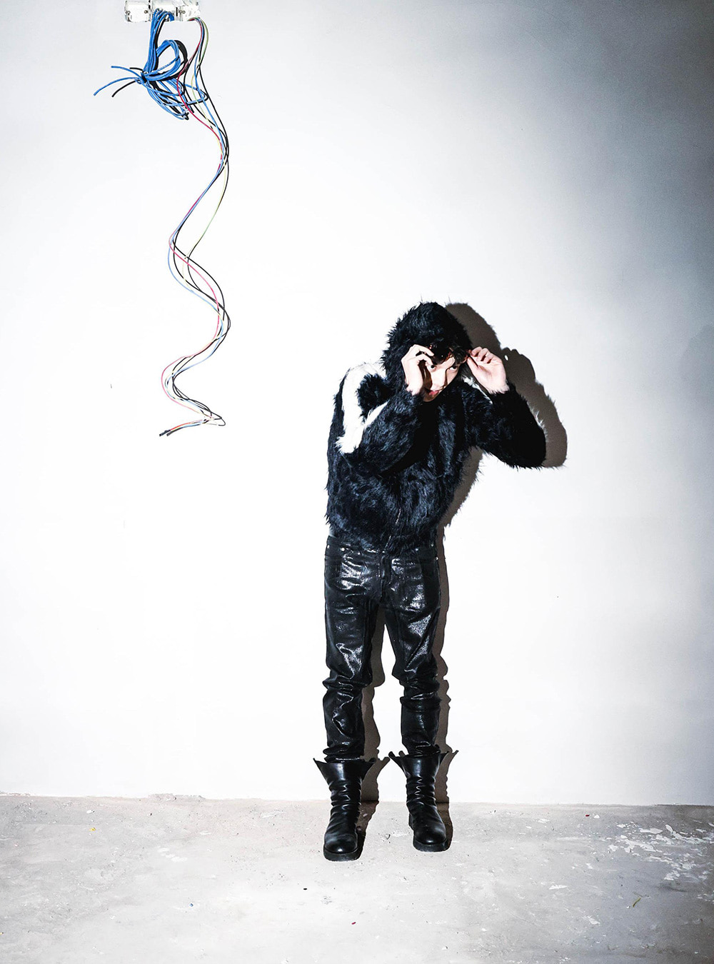 PCCVISION] Contrast Faux Fur Hoodie - BCAESAR