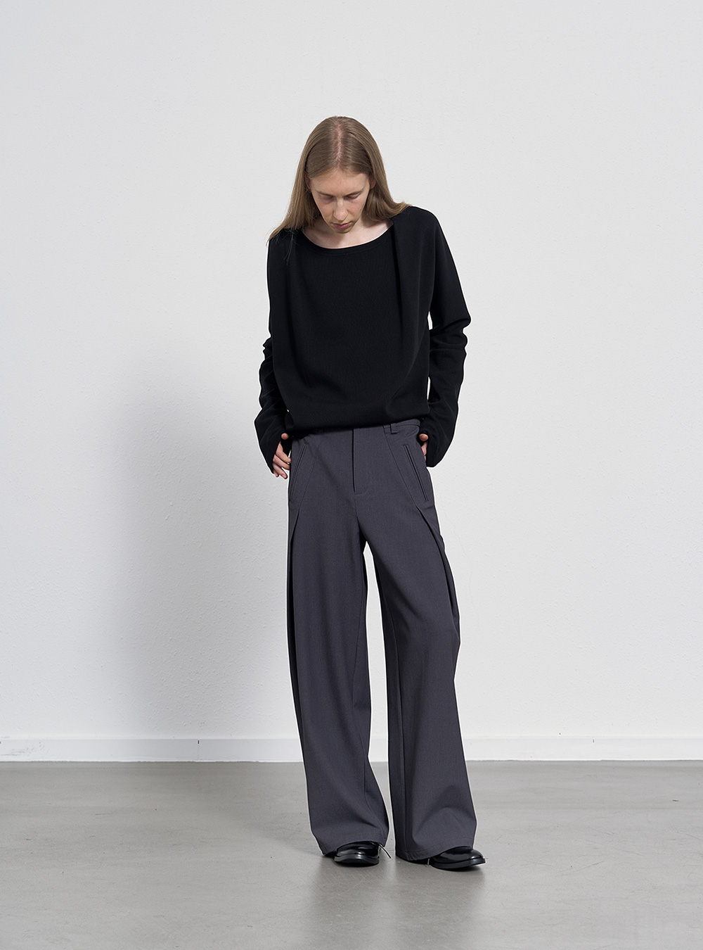Side Pleated Relaxed Trousers - BCAESAR