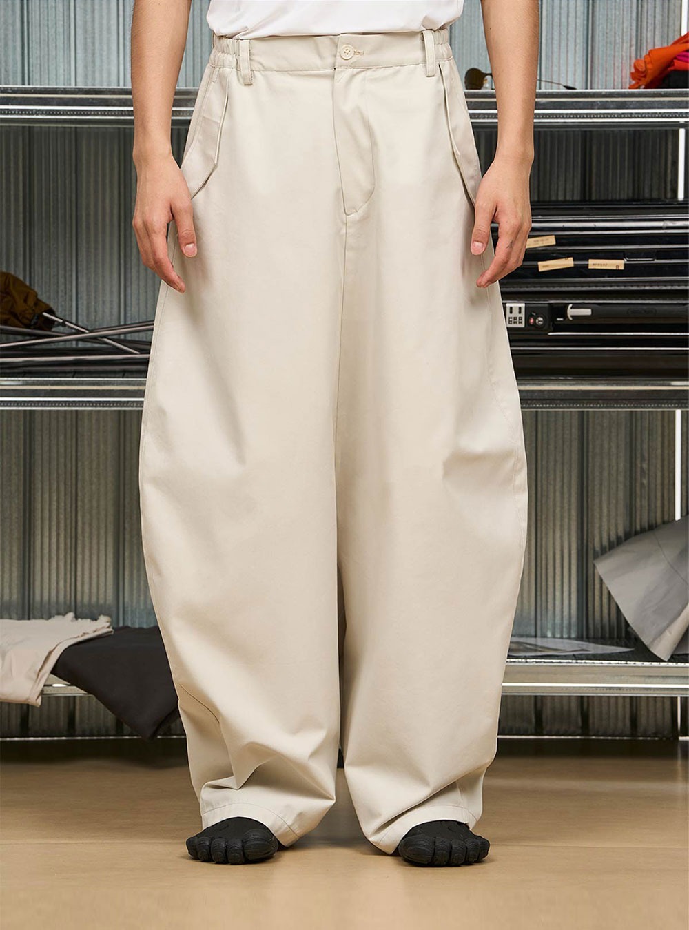 7440 37 1 16 pleated straight pants 訳あり商品 - パンツ