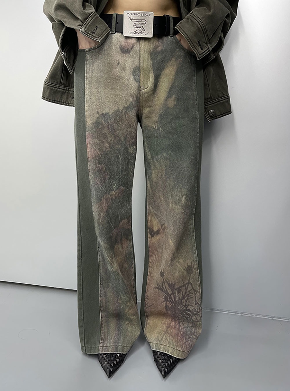 [FUZZYKON] Washing Destroyed Printed Denim Pants