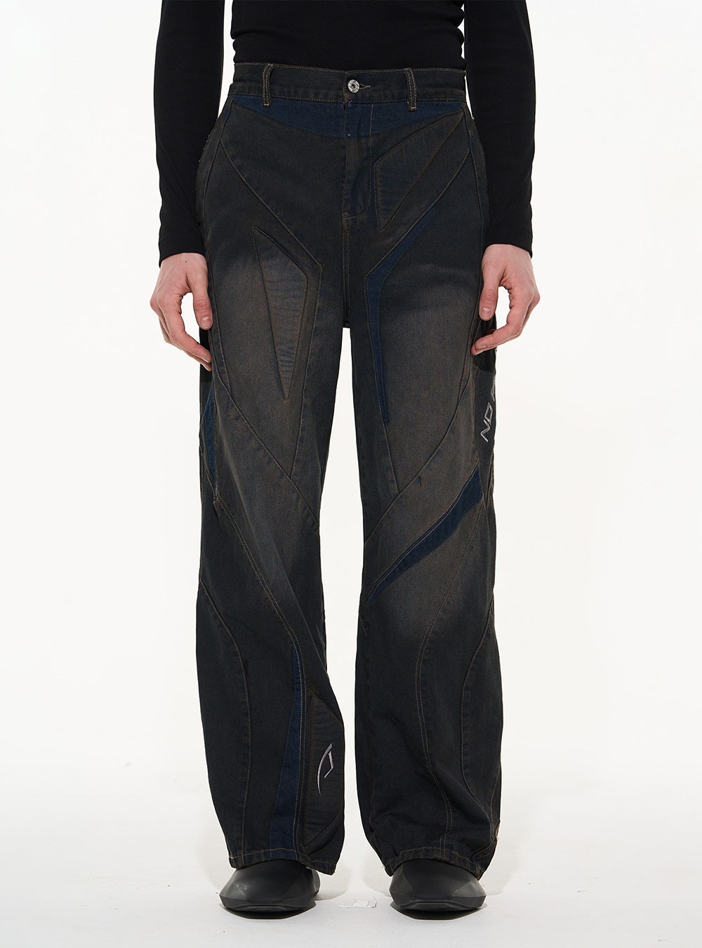 [BLIND NO PLAN] Heavy Embroidery 3D Stitch Washing Jeans