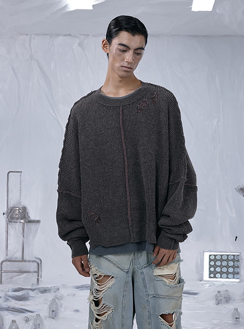 [D5OVE] Distressed Knit Sweater