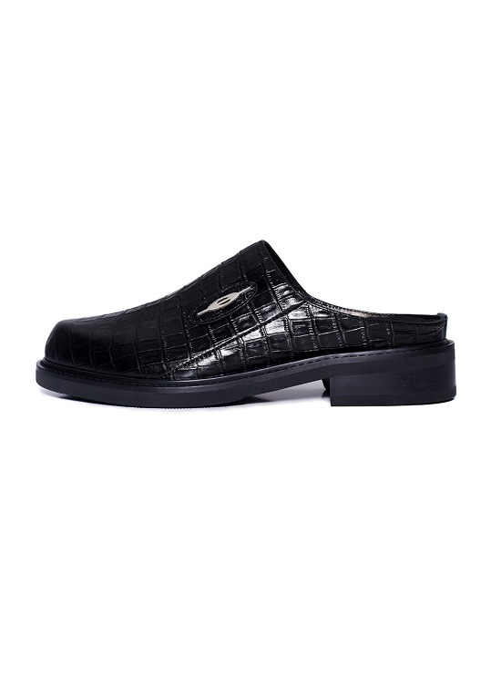 [TERRAINCOGNITA] Metal Logo Leather Slippers Shoes