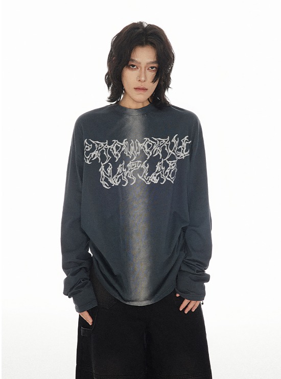 [CROWORLD] Gothic Letter Printed Long-Sleeved