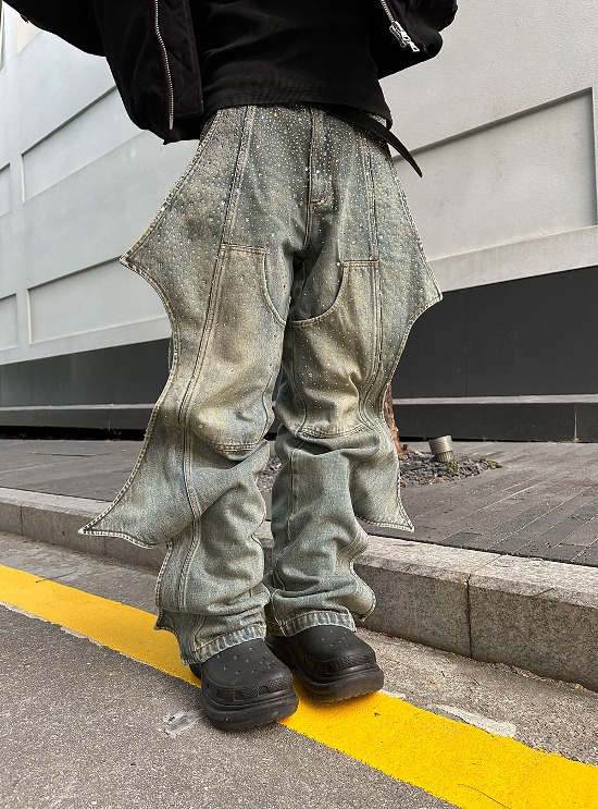 PCCVISION] haped Cut Washed Distressed Gray Jeans - BCAESAR