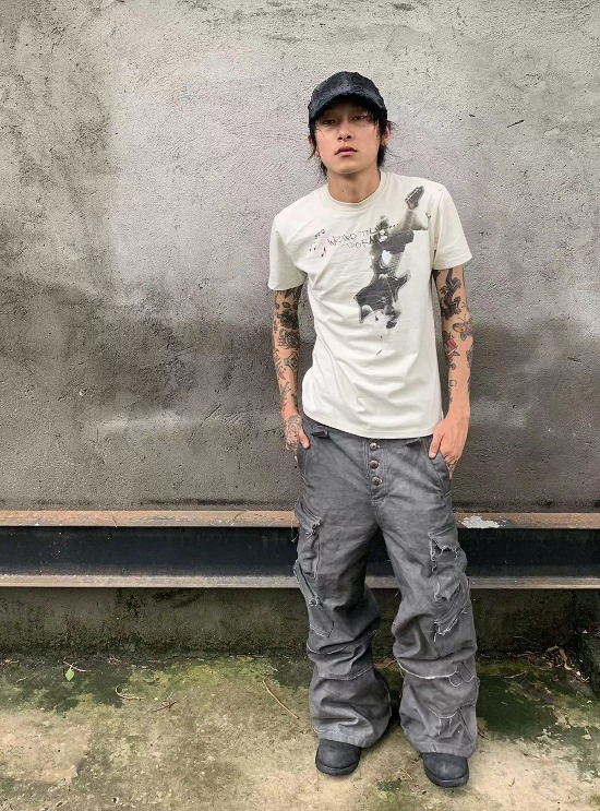 送料関税込 【NO E MOSEN】 No American Short-Sleeved T-Shirt no E mosen] No American Short-Sleeved T-Shirt - BCAESAR
