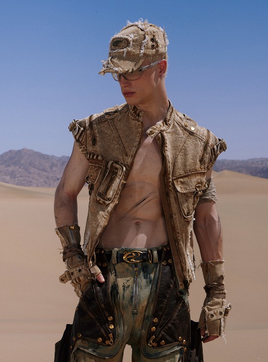 PERSONSOUL] Snake Pattern Faux Fur Jacket | 비엑세스