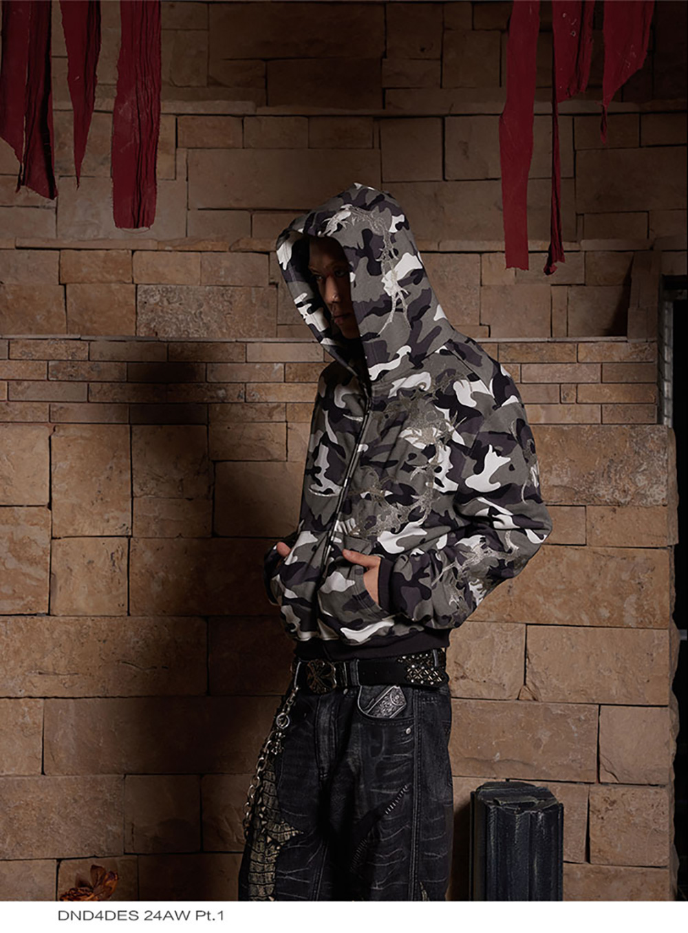 送料関税込 【DND4DES】 Acid Embroidered Boxy Hoodie DND4DES] Acid Embroidered Boxy Hoodie - BCAESAR